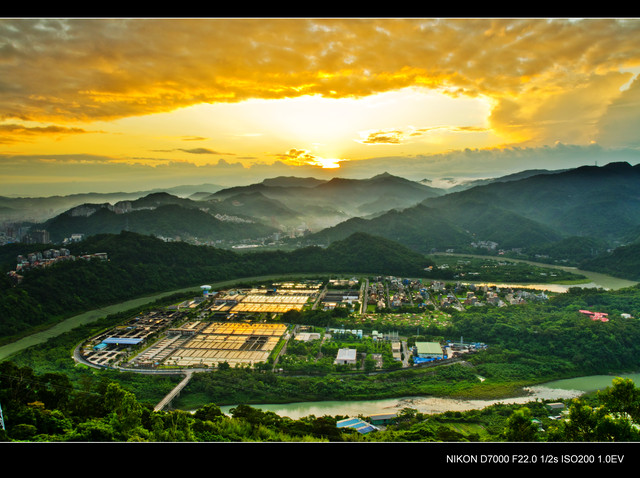 http://i.dcview.tw/gallery/201107/852252fee6b54a481ddda7afc7358d24.jpg
