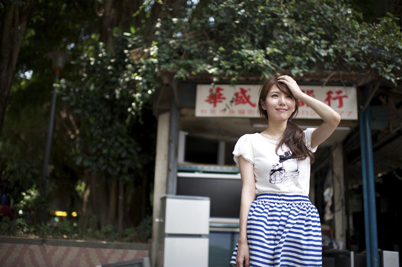 http://i.dcview.tw/gallery/201107/ca17371e1feea3a9446dfab425f528c1.jpg