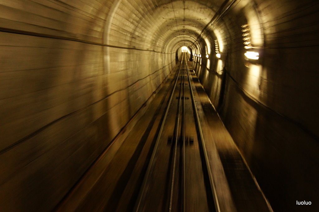 http://i.dcview.tw/gallery/201107/dcefc4af7607ef2a0727fb4945e8e93a.jpg