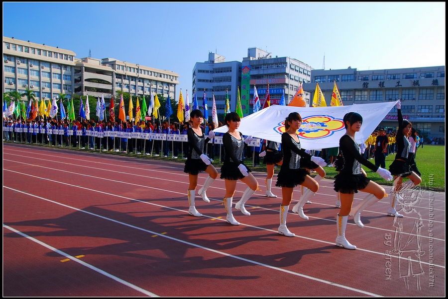 http://i.dcview.tw/gallery/201107/fc8e5ce0cb87f4e3ff1c6e55aff5814e.jpg