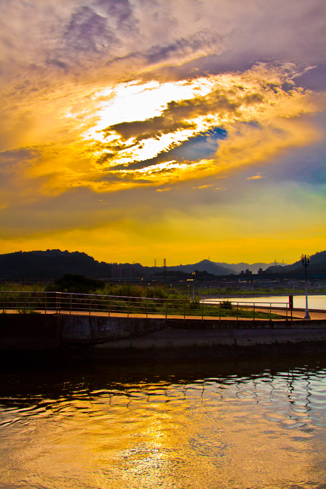 http://i.dcview.tw/gallery/201108/151001991d65784deb0fe112357bf874.jpg