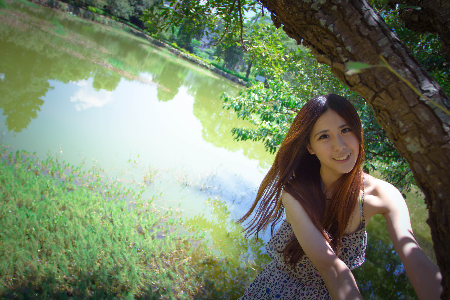http://i.dcview.tw/gallery/201108/3329357ac7db2977b59035fc0ff57d7c.jpg
