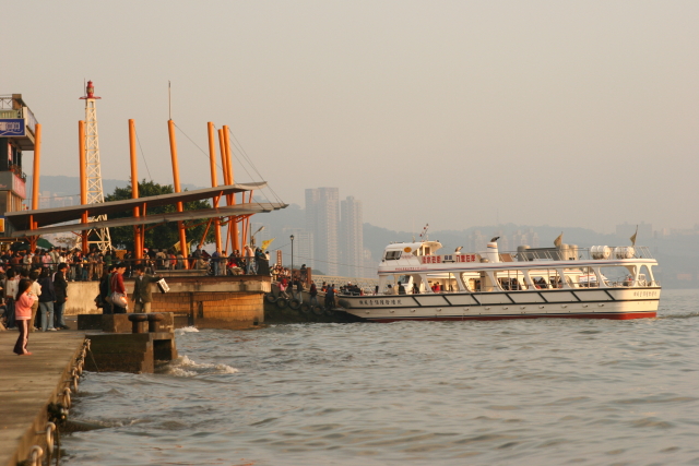 http://i.dcview.tw/gallery/201108/45d04acce273a6a38ecd35843c9a209c.jpg