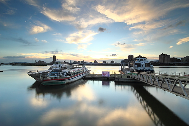 http://i.dcview.tw/gallery/201108/5a2c7b55cdbe7c4d0fe7ed8f8e1b0d04.jpg