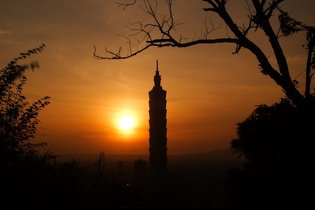 http://i.dcview.tw/gallery/201108/5bb8e8c209afd515059f511e6a5aece0.jpg