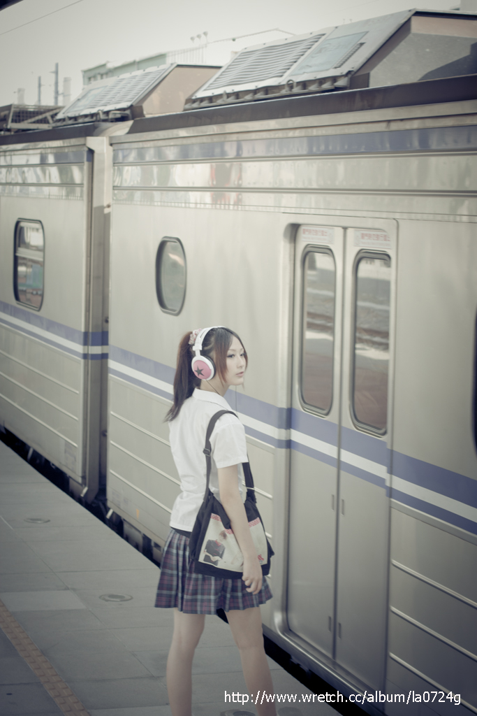 http://i.dcview.tw/gallery/201108/ed4a208f7755d0745cf54e0a28ec4fce.jpg