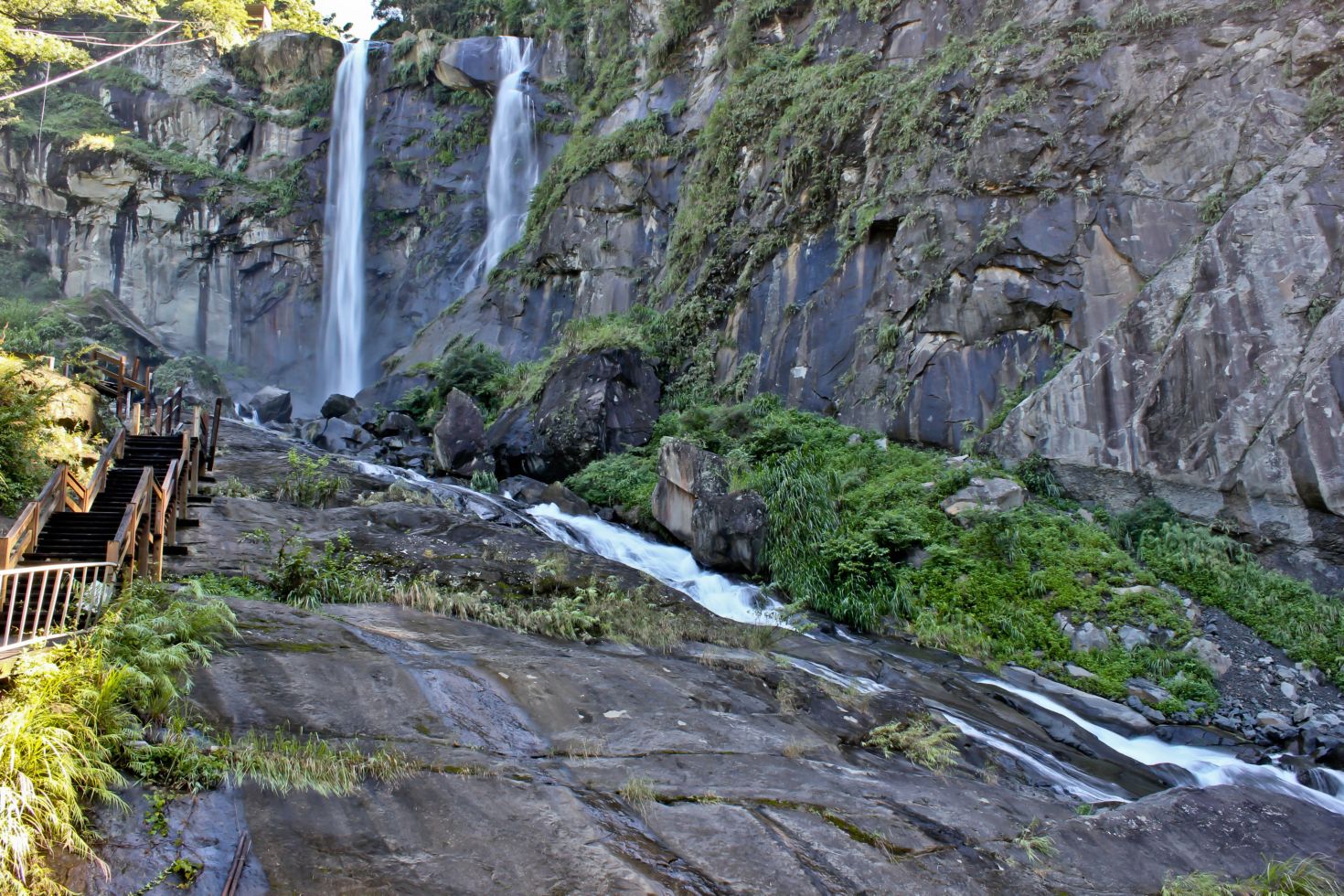 http://i.dcview.tw/gallery/201109/077530aa40492a4172bfe895c867c8c4.jpg