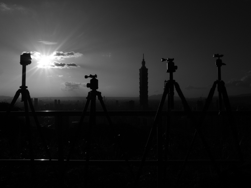 http://i.dcview.tw/gallery/201109/706b9075933d289bec757a905360eacd.jpg