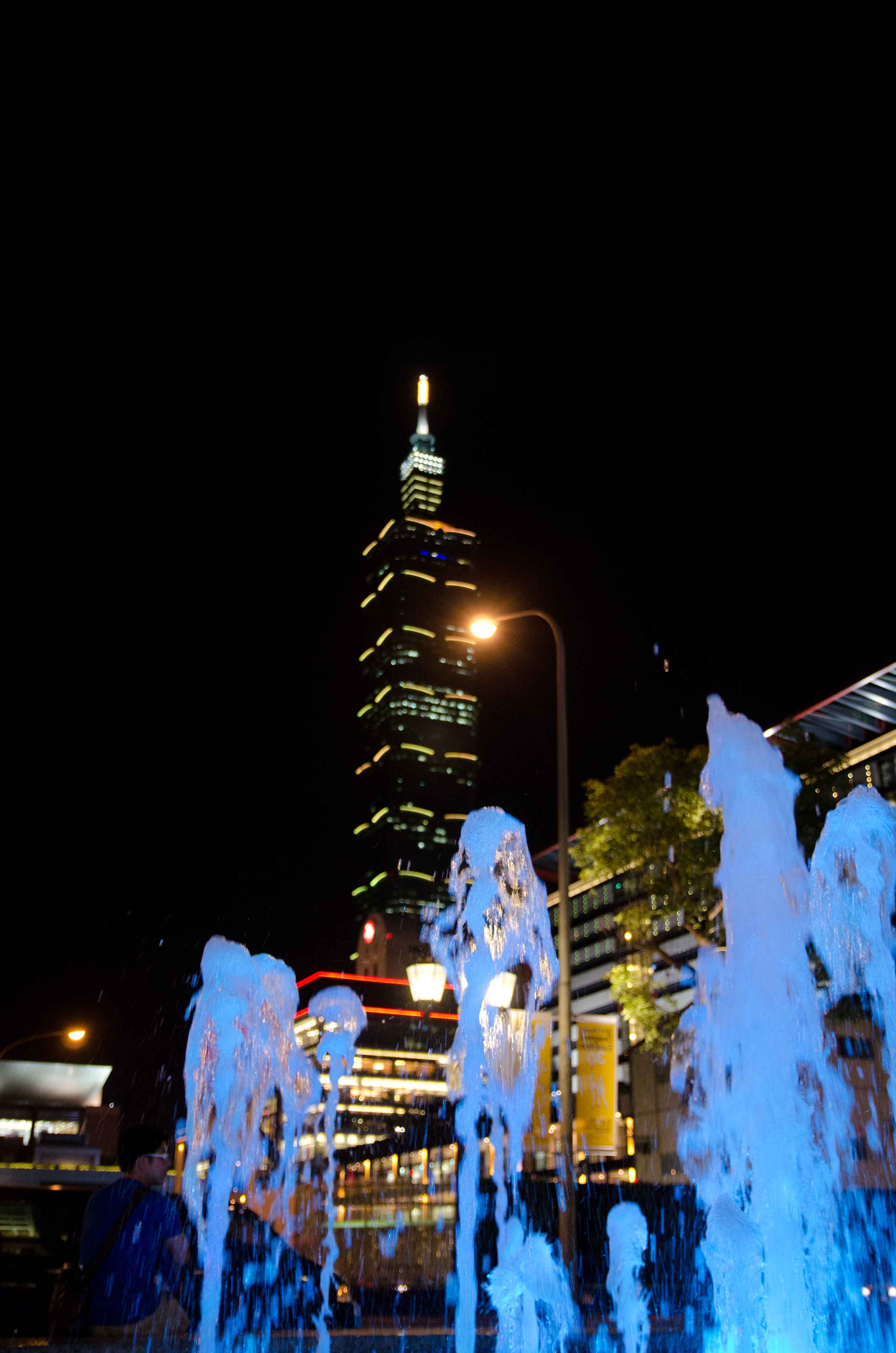 http://i.dcview.tw/gallery/201109/758cbc373466f5310beddc99efb76936.jpg