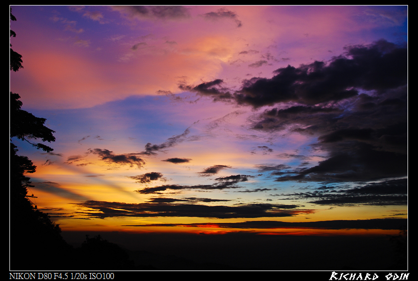 http://i.dcview.tw/gallery/201109/8e19add4c0df56337a92fd2b190c6d75.jpg