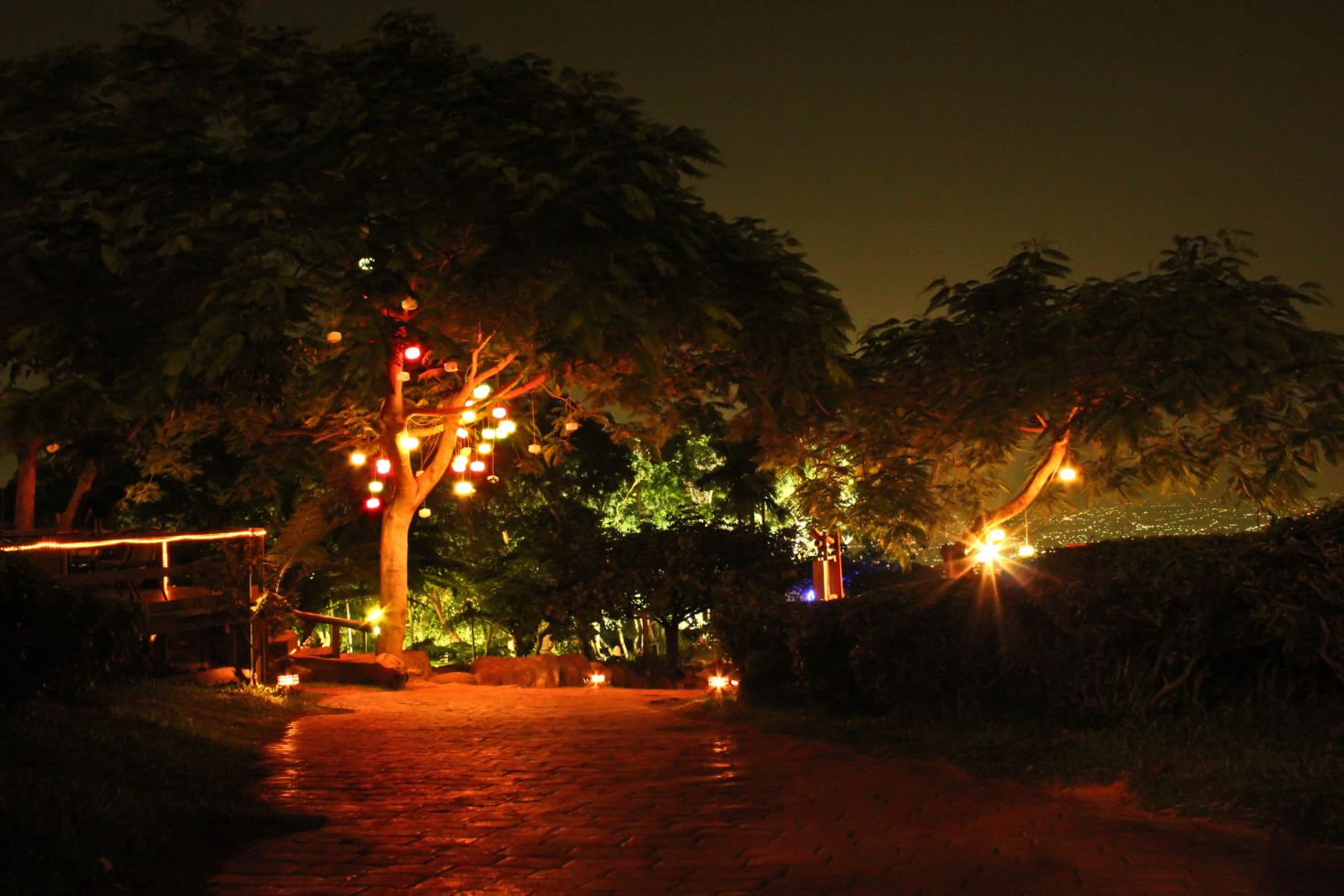http://i.dcview.tw/gallery/201109/a932ce1b10892fa7265d530287f1af9f.jpg