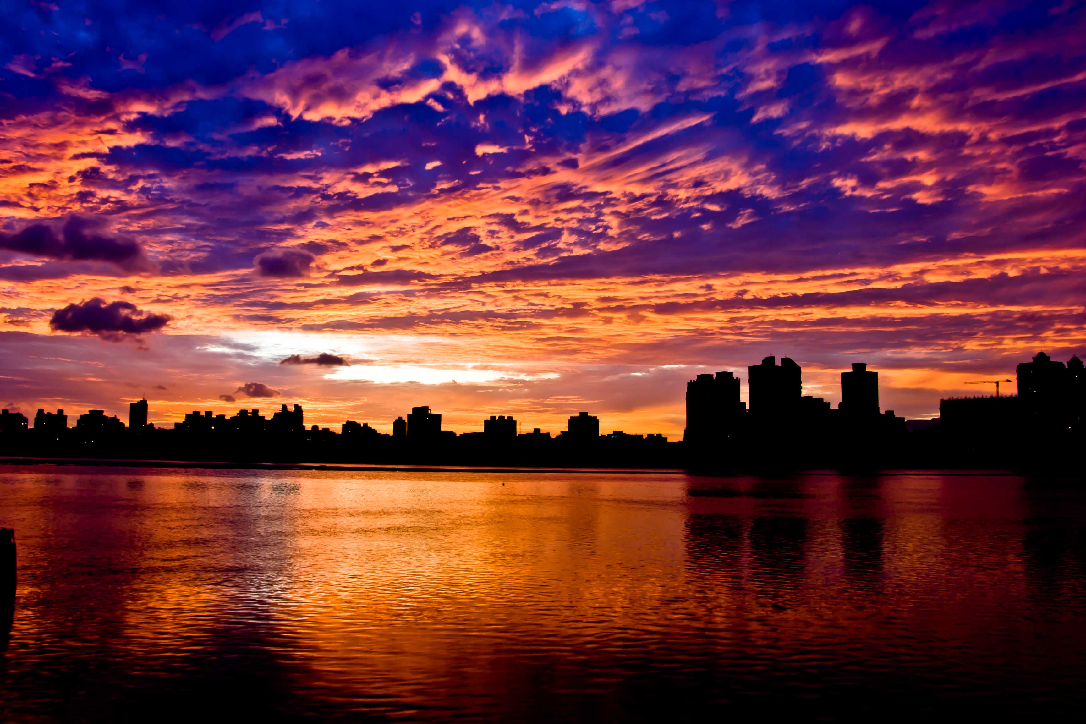 http://i.dcview.tw/gallery/201109/cc4d06715fbd365158b42ba3f84a542f.jpg