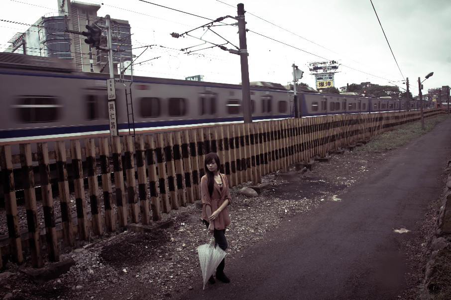 http://i.dcview.tw/gallery/201110/1a298ea4b289fa64d6bdd07a83aa6972.jpg