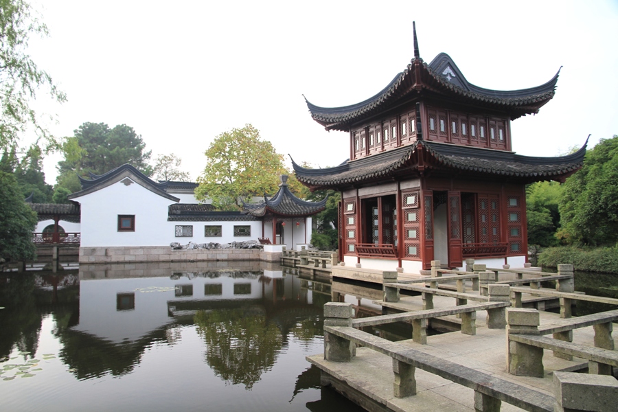 http://i.dcview.tw/gallery/201110/2b31a6598fad70abc12bcbba83f12502.jpg