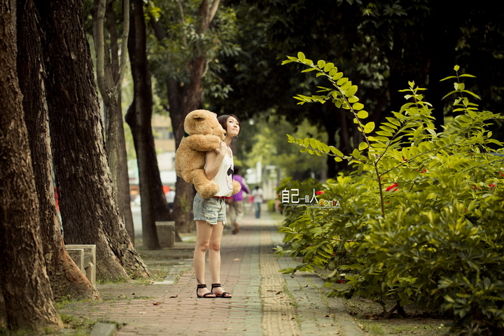 http://i.dcview.tw/gallery/201110/2ead4903c6716625d8ed1322c50d7c8a.jpg