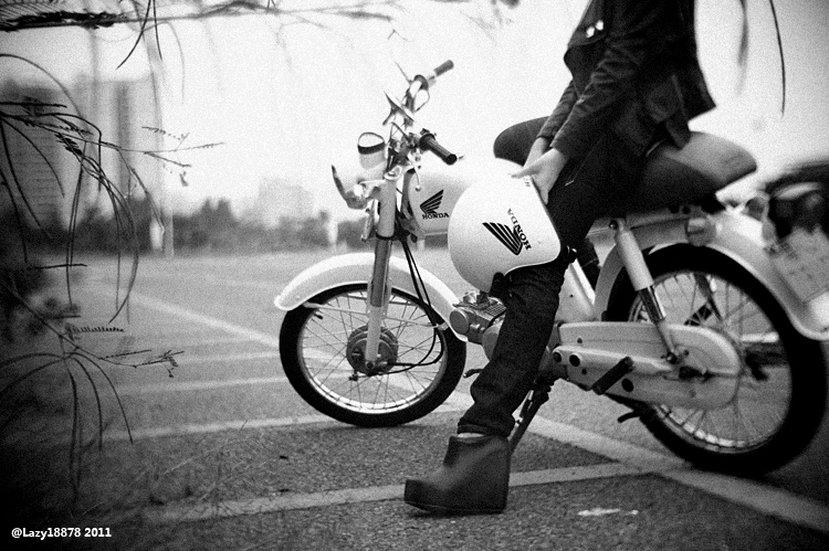 http://i.dcview.tw/gallery/201110/31007869659fbc71778126b73f02be39.jpg