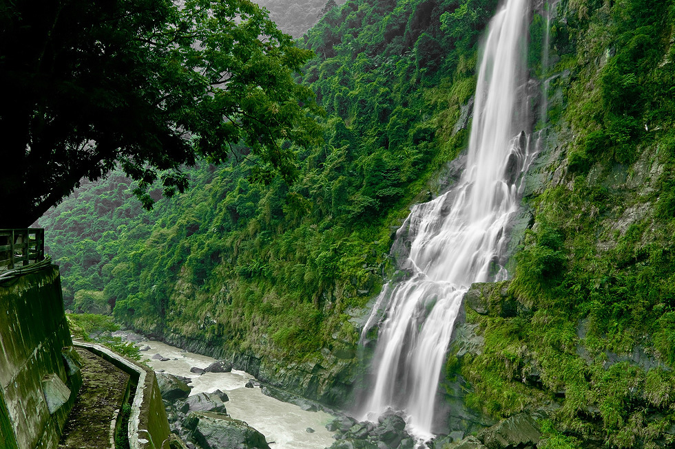 http://i.dcview.tw/gallery/201110/50d483d6e6f2b98ec82df2d32e64abb3.jpg