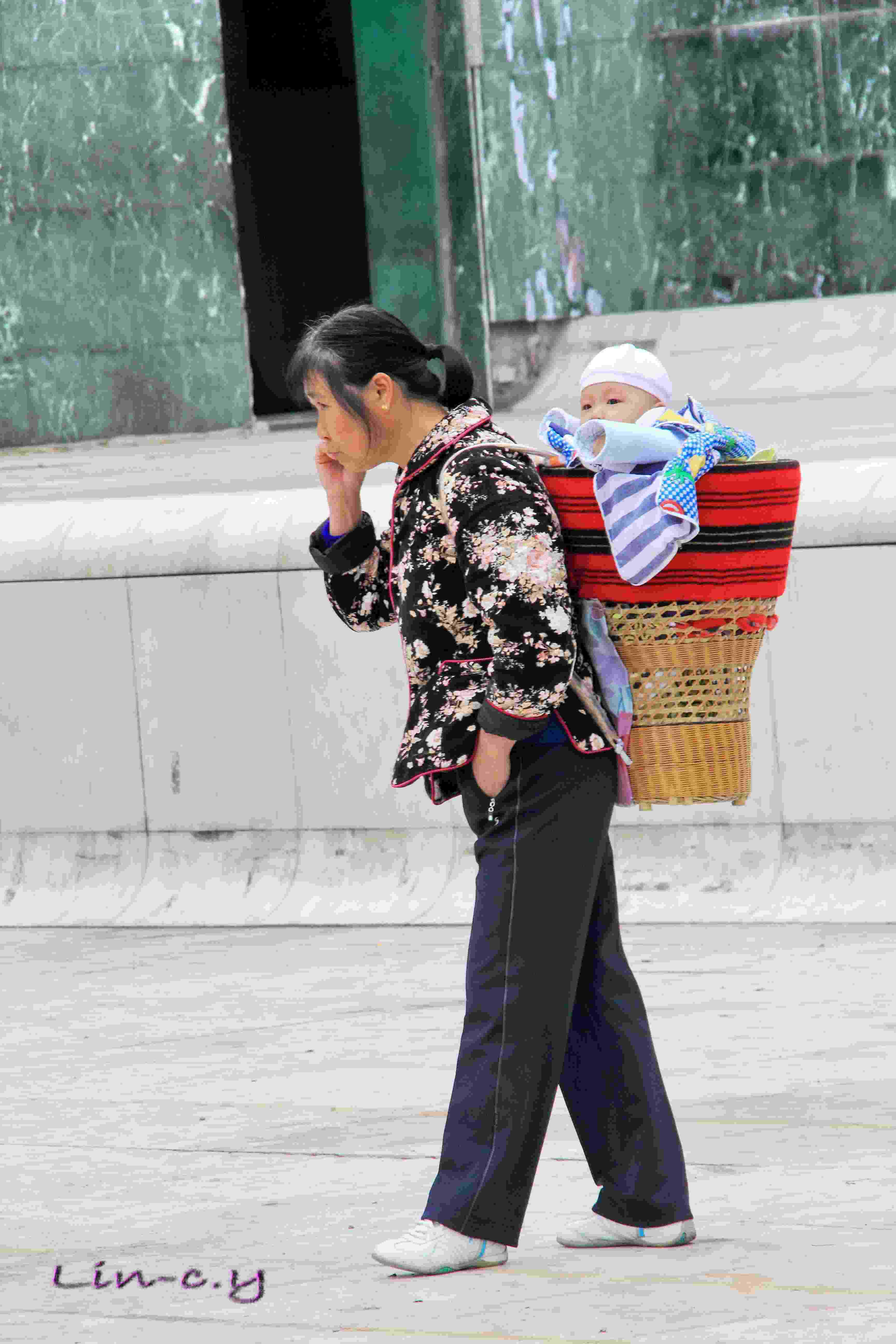 http://i.dcview.tw/gallery/201110/70f013fc7ea4c0b24472ee3eda9b6e85.jpg