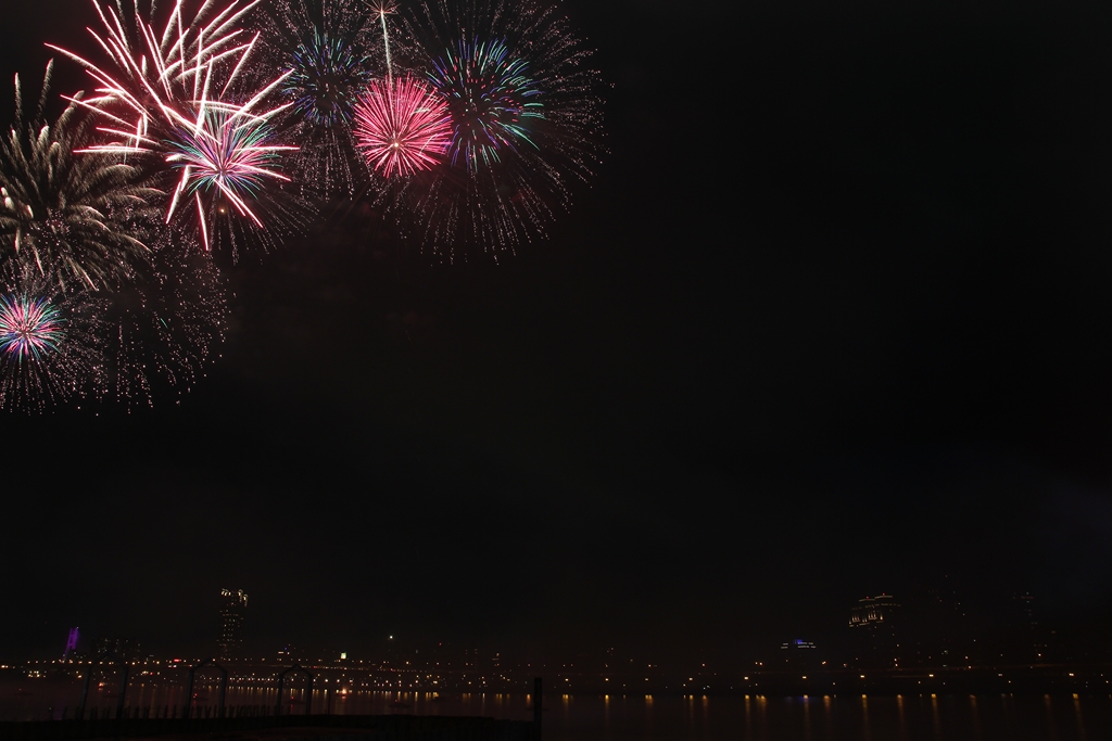 http://i.dcview.tw/gallery/201110/7555d8d573d16936d78002e5bac6500c.jpg