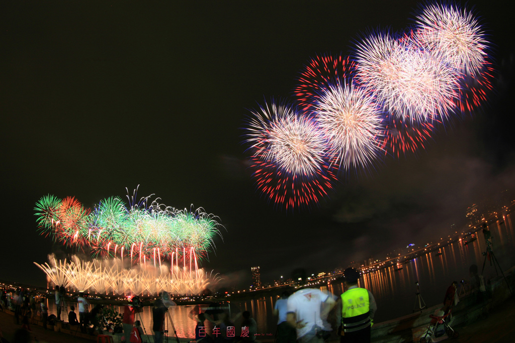 http://i.dcview.tw/gallery/201110/92a9df35f396c813435aeae0aec9aa87.jpg