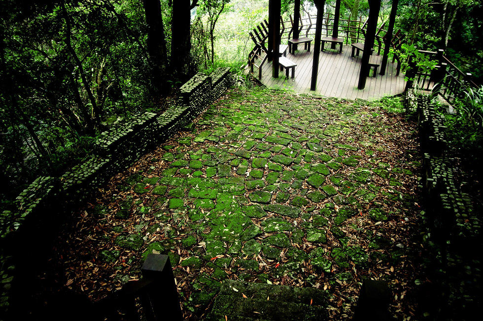 http://i.dcview.tw/gallery/201110/9481ad6e6f7b1398b8e44619f5404889.jpg