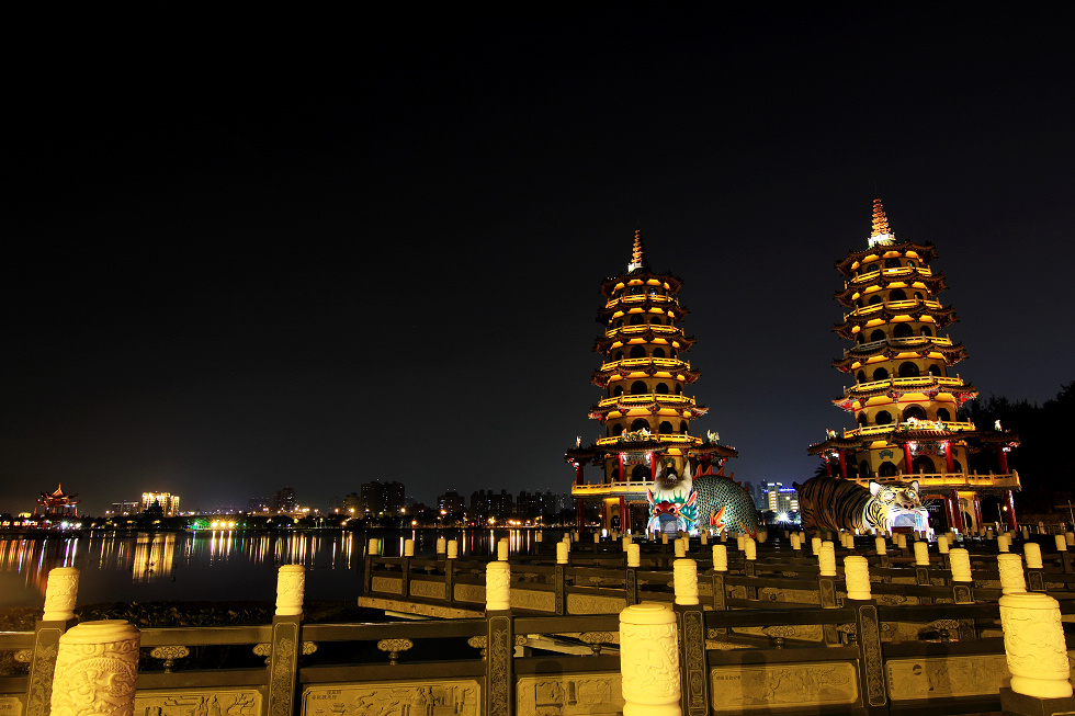 http://i.dcview.tw/gallery/201110/a007917426232586493c50f18e469e9c.jpg