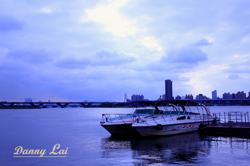 http://i.dcview.tw/gallery/201110/ad7cd29f186935cd92dc0d4f51860ff2.jpg