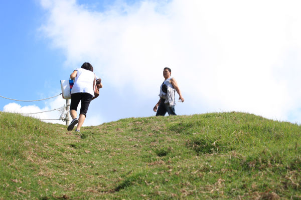 http://i.dcview.tw/gallery/201110/aff75c10a1ef8ea8ea86461a44c8a8ca.jpg
