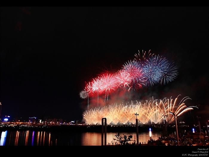 http://i.dcview.tw/gallery/201110/b47a7f10b7e918f371698578d1ace7a3.jpg