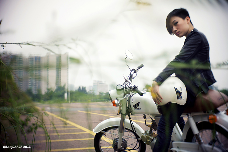 http://i.dcview.tw/gallery/201110/c244f28ec4d49f4ea09ee2b9f3240ff6.jpg