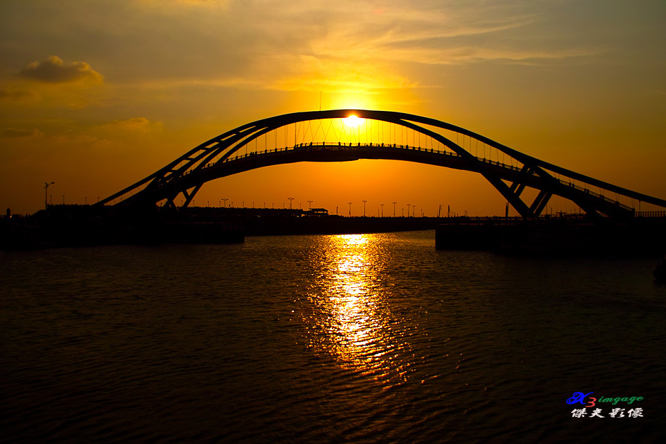 http://i.dcview.tw/gallery/201110/d14b56d0ab3c18a864b72771e9731be4.jpg