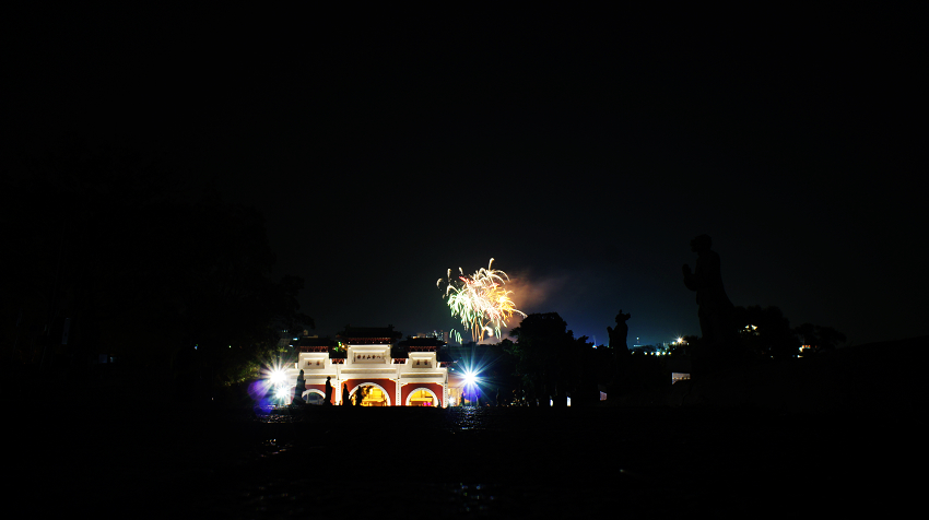 http://i.dcview.tw/gallery/201110/e6b79a6c99544e62bc2f781e0210d9a7.jpg