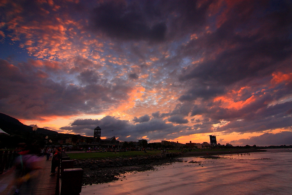 http://i.dcview.tw/gallery/201111/3ddf2ef076b16541363d41115821f941.jpg