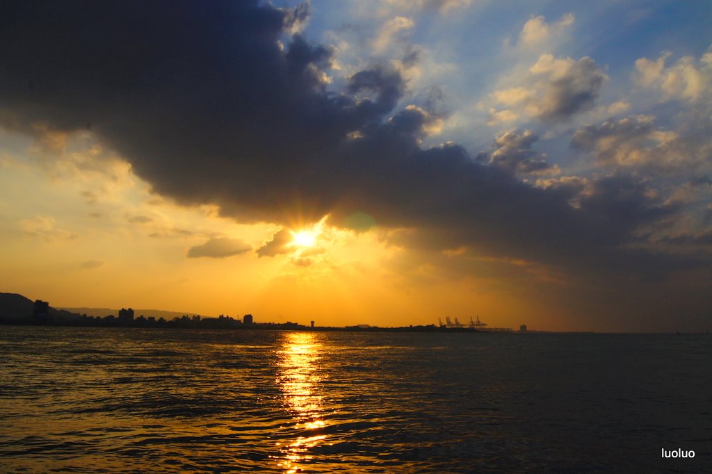 http://i.dcview.tw/gallery/201111/4cb612bc1cc7062759511faff81d2bd5.jpg