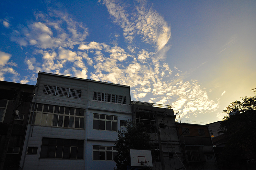 http://i.dcview.tw/gallery/201111/4d3dd75e8f1f8457d28bf3287843fc8c.jpg