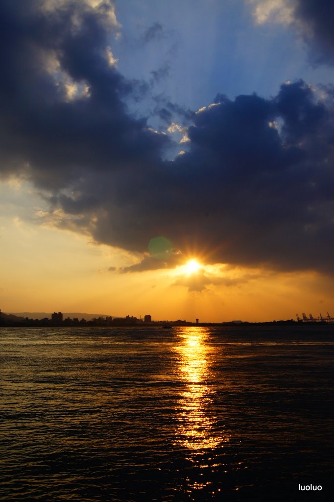 http://i.dcview.tw/gallery/201111/6b625f8a1c1281044b189237add8d7ef.jpg