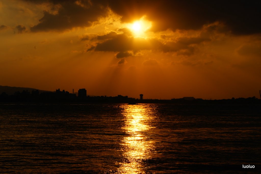 http://i.dcview.tw/gallery/201111/82970a45a0a91b4b11120d81df37ac65.jpg