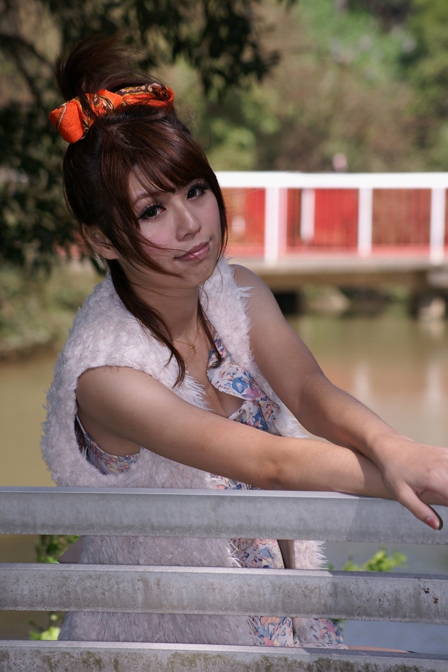 http://i.dcview.tw/gallery/201111/9769e8d2fb078fdbb840de4720c43c30.jpg