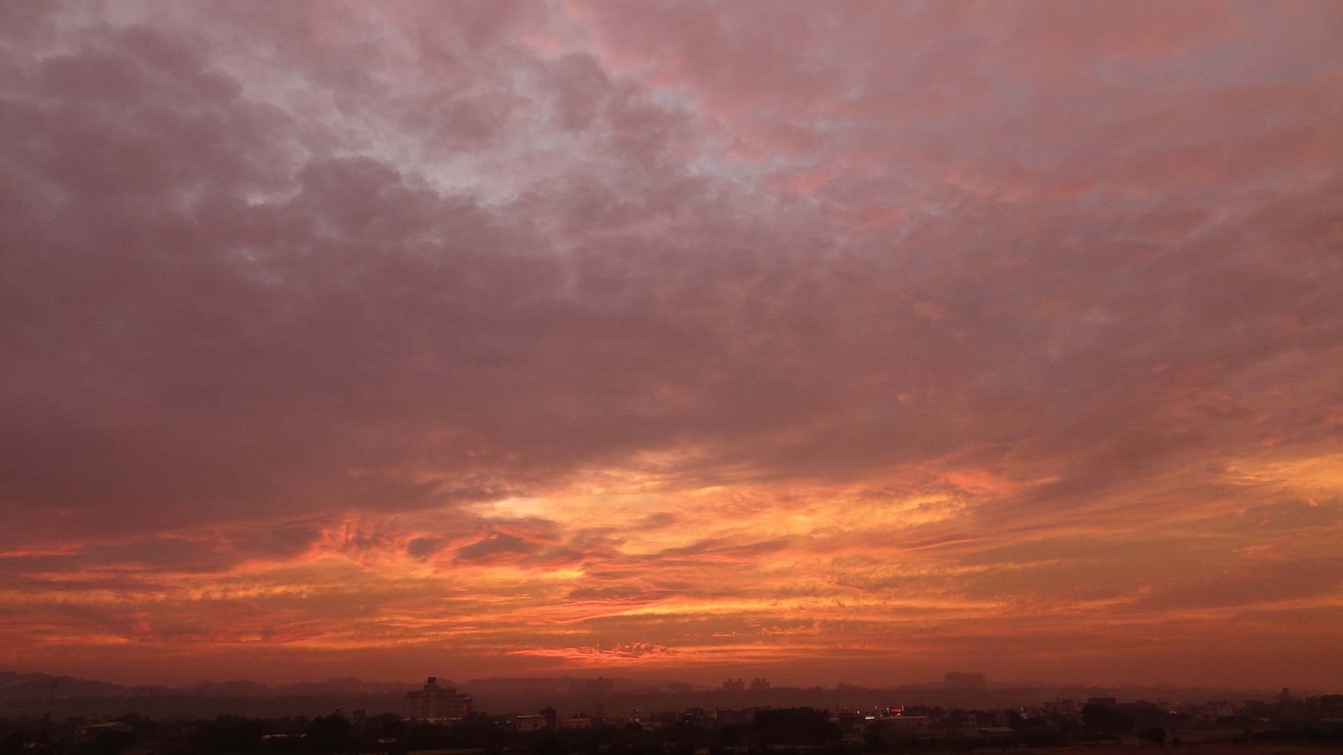 http://i.dcview.tw/gallery/201111/a232a351fc5120ed425566072d080a13.jpg