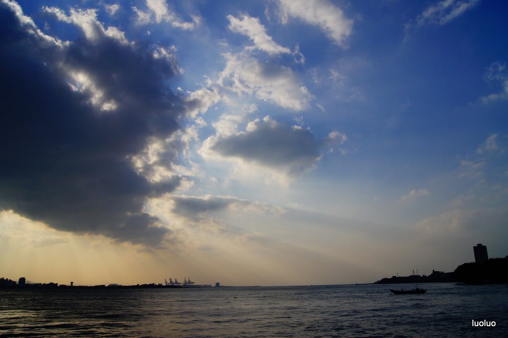 http://i.dcview.tw/gallery/201111/ac04bda46f8d2a953731226c67cbb08d.jpg