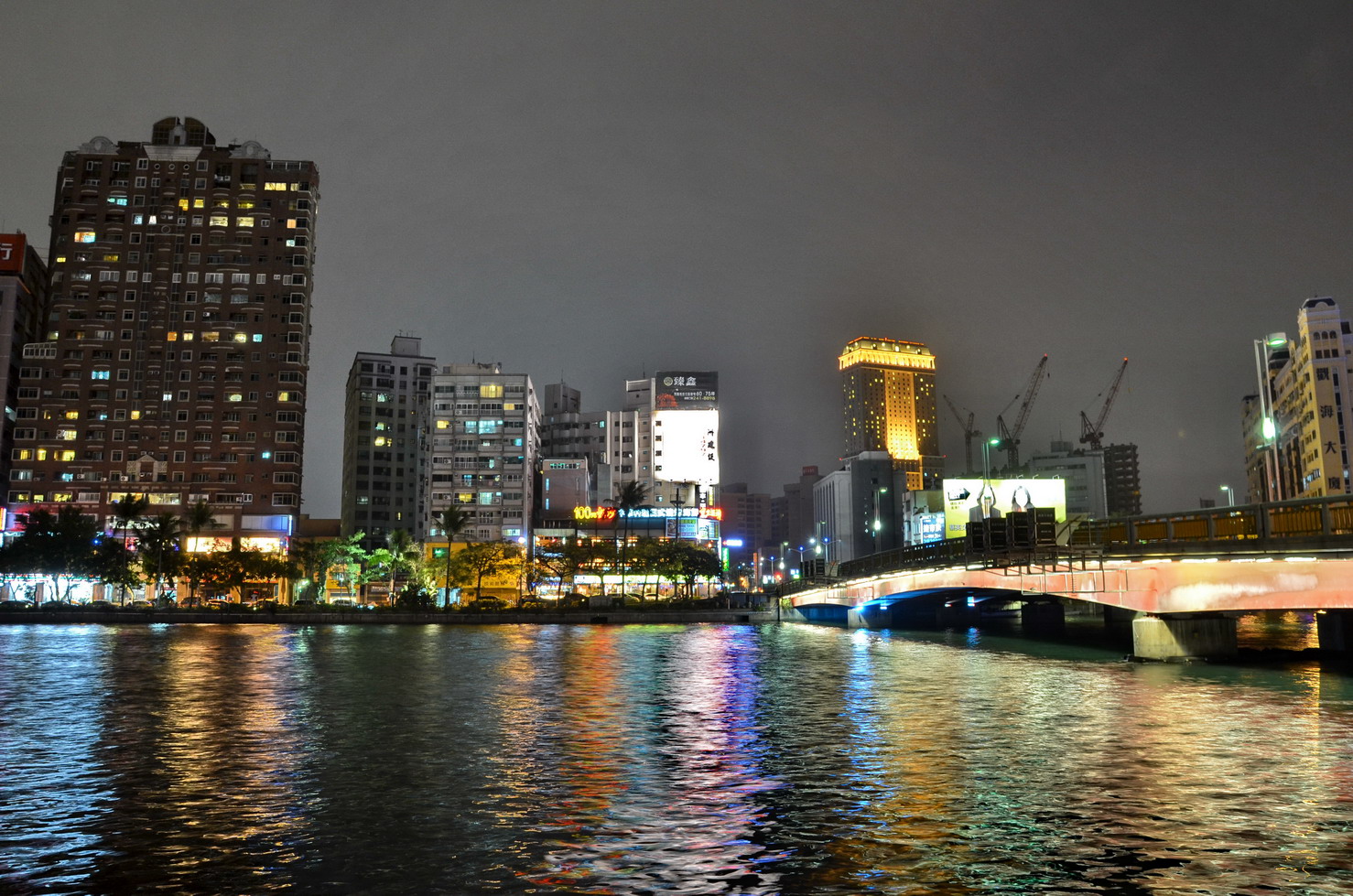 http://i.dcview.tw/gallery/201112/3cc5ff8f93263f239093cf63c2e17c0a.jpg
