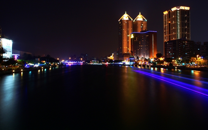 http://i.dcview.tw/gallery/201112/3fa614533468b1d60811175f024be724.jpg