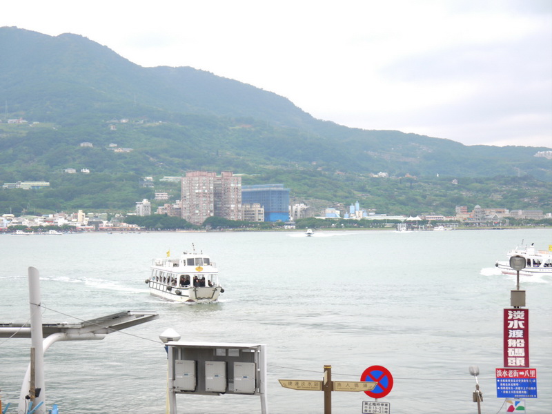 http://i.dcview.tw/gallery/201112/4d6c0abd4bce86def057cb38324902eb.jpg