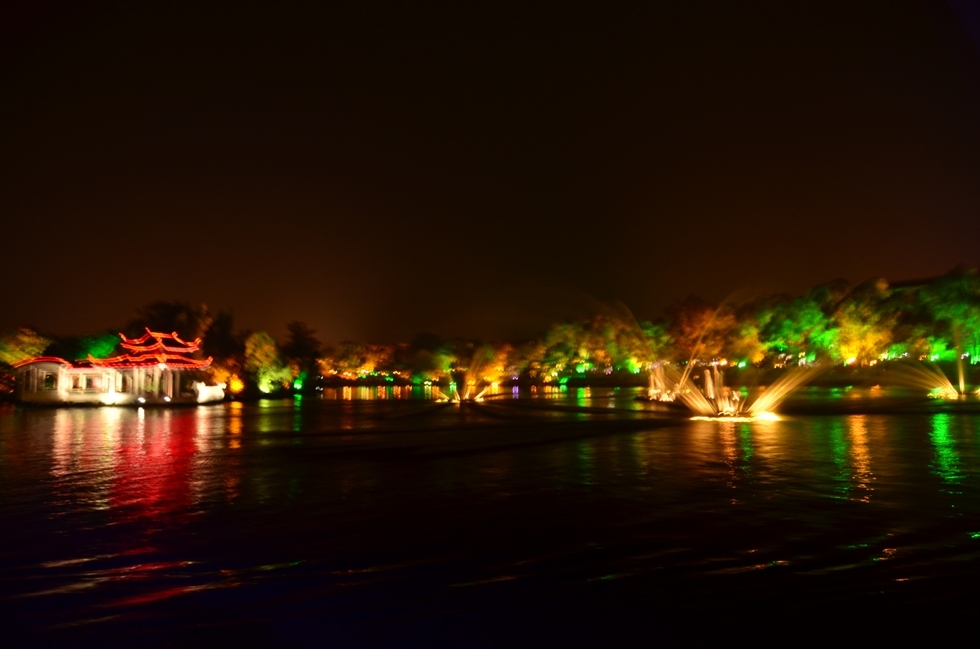http://i.dcview.tw/gallery/201112/710d8d8f49f9e551641d3e325a782316.jpg