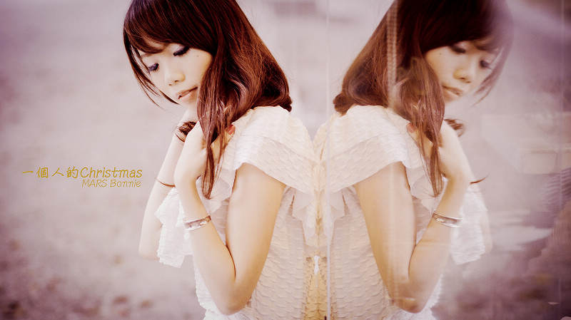 http://i.dcview.tw/gallery/201112/987be6c6dcde91e2f2c98b26ed1c7858.jpg