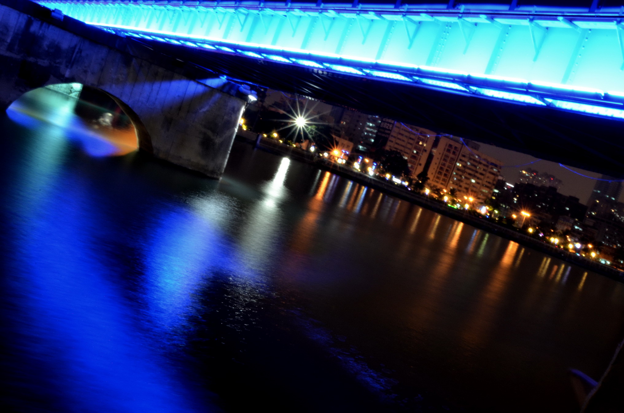 http://i.dcview.tw/gallery/201112/9dab85fa56b528533deb0eeab133c320.jpg