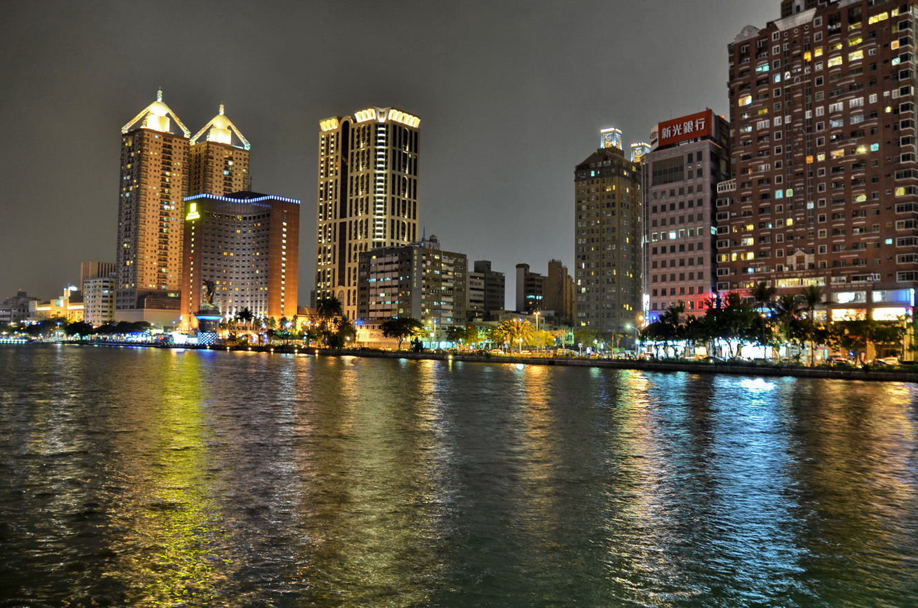 http://i.dcview.tw/gallery/201112/a8443472b322a65c397e051573e91e54.jpg