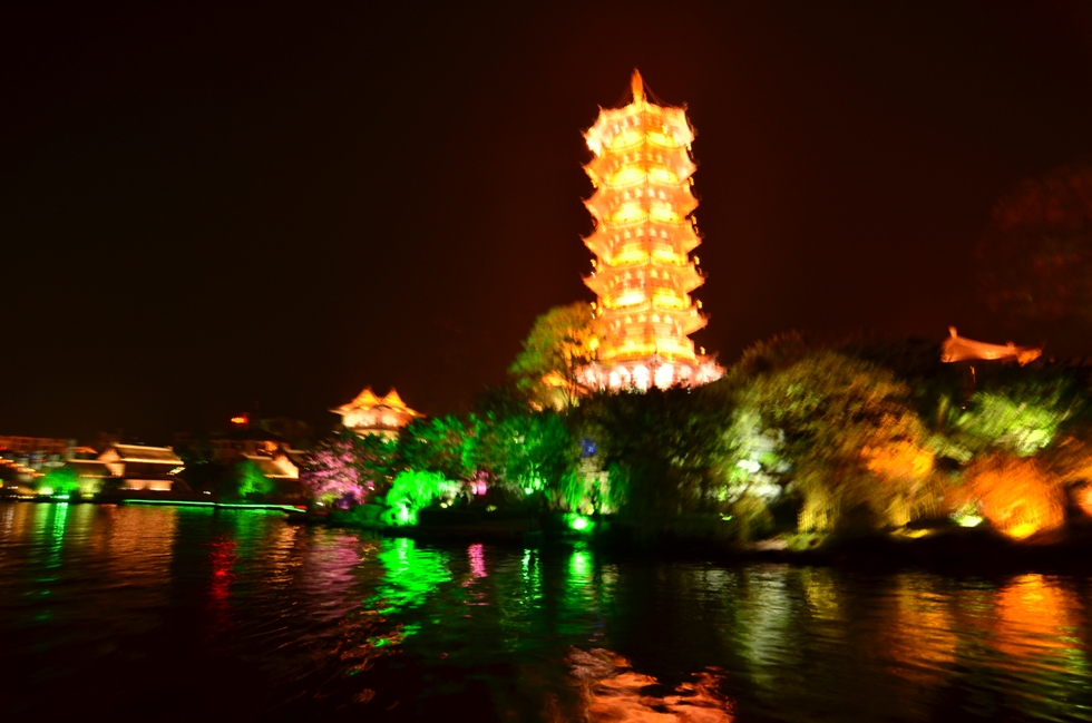 http://i.dcview.tw/gallery/201112/a88f592a5d05a8b706b73b1391c7112b.jpg