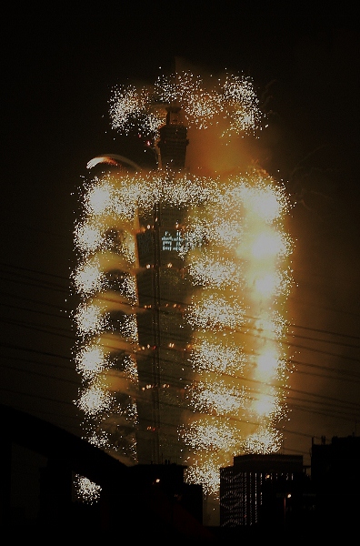 http://i.dcview.tw/gallery/201201/0ef349f6f0cb2319a0c472f951e0a525.jpg