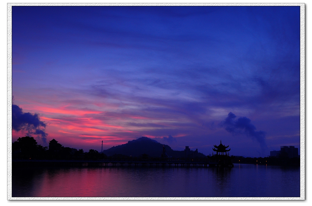 http://i.dcview.tw/gallery/201201/a2d00b446a409fb07f1d8c385b16cd8b.jpg